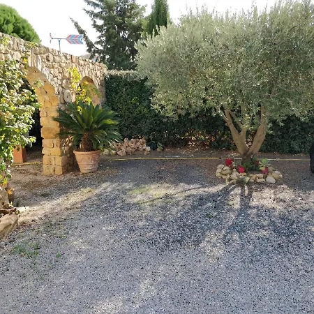 Bed & Breakfast D'hotes La Romaine 4*